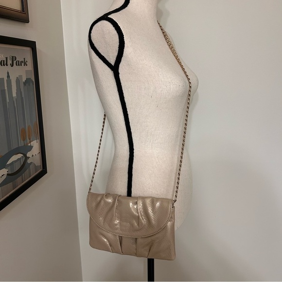 Talbots Beige Pleated Pearlized Leather Animal Print Bag with Gold Chain Strap - Picture 3 of 7